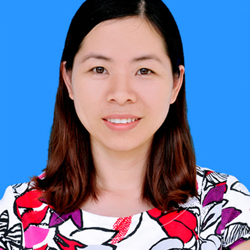 Cô: Phạm Thị Thu Hoài